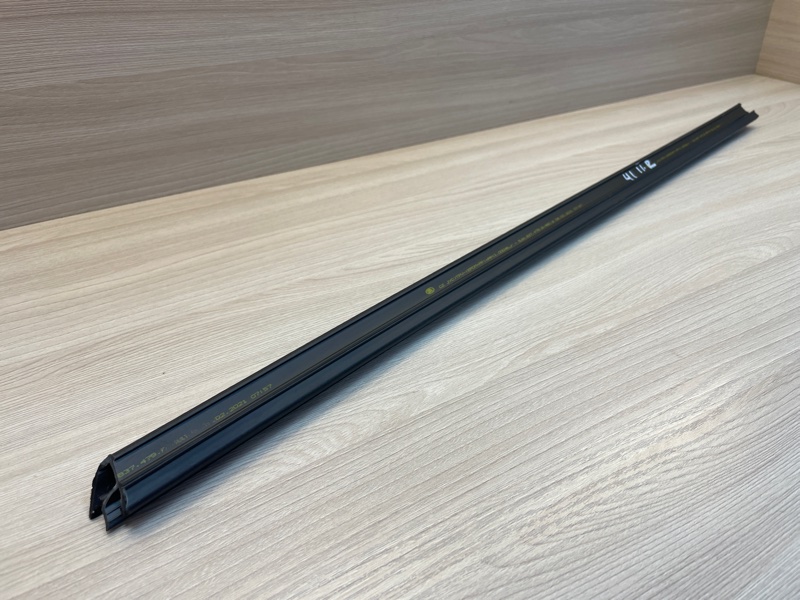 Уплотнитель стекла двери внутренний