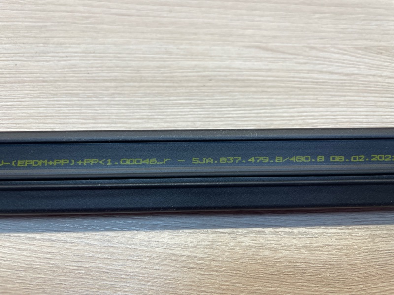 Уплотнитель стекла двери внутренний