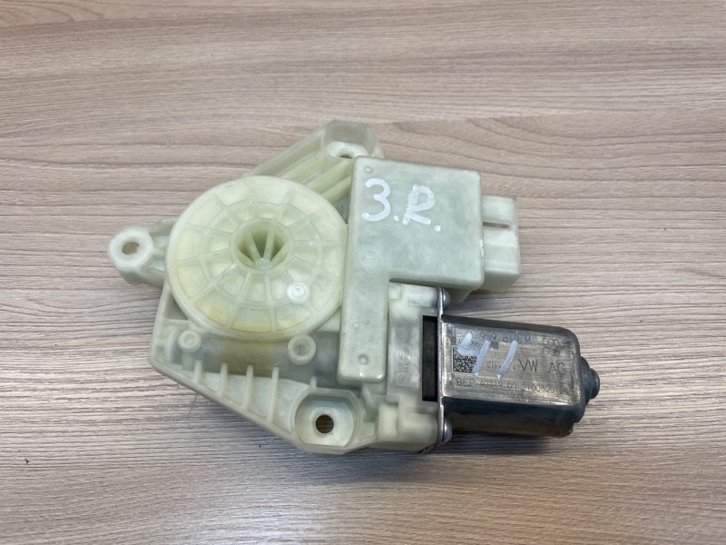 Мотор стеклоподъемника