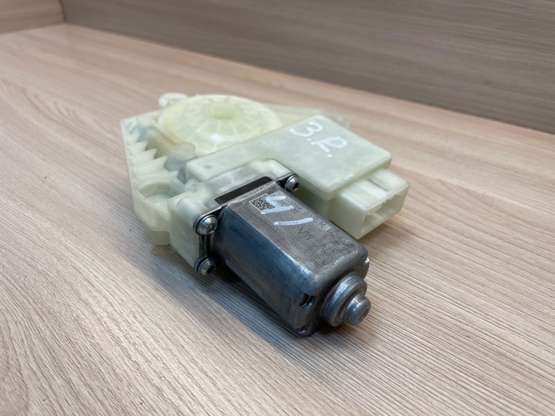 Мотор стеклоподъемника