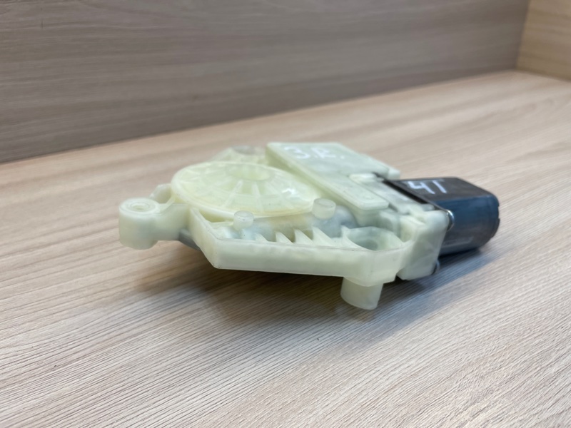 Мотор стеклоподъемника