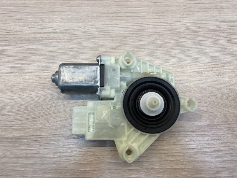 Мотор стеклоподъемника