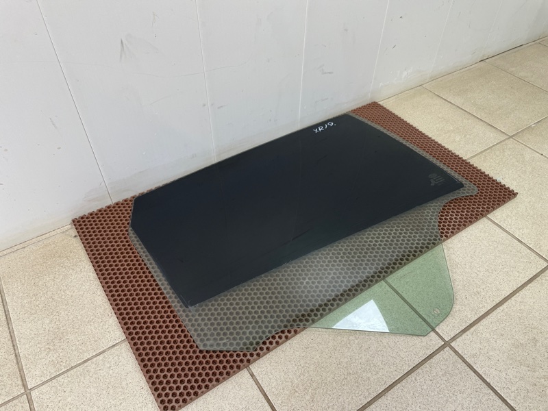 Стекло двери