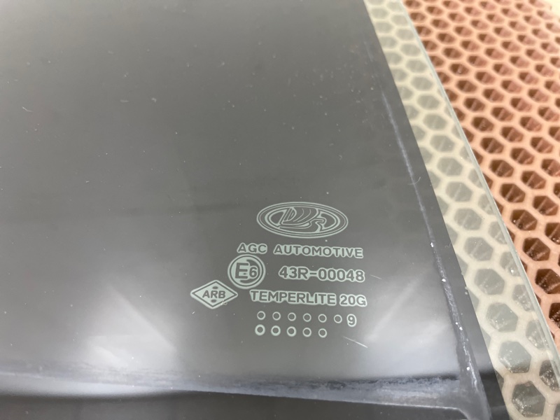 Стекло двери