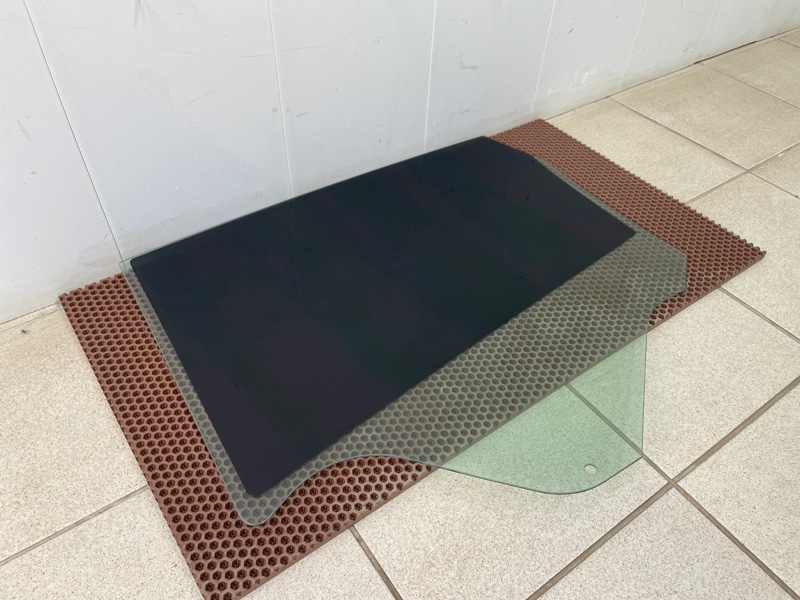 Стекло двери