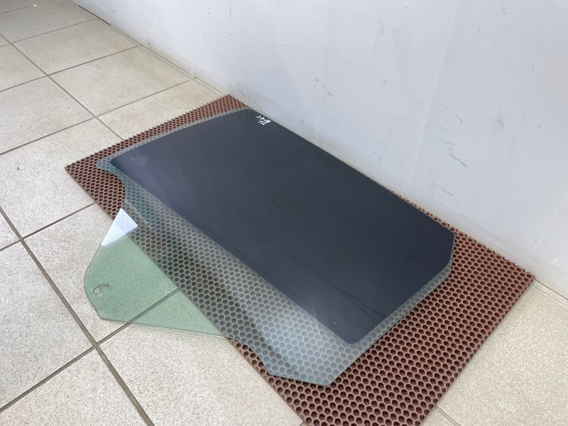 Стекло двери