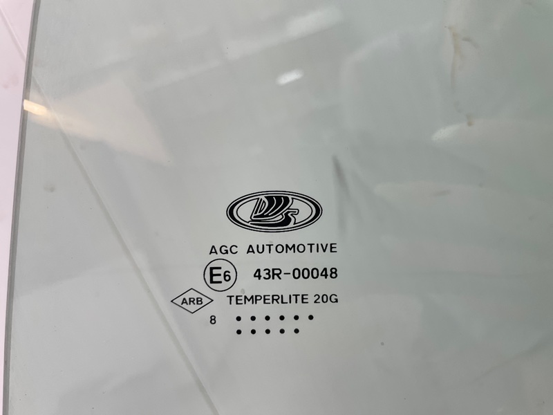 Стекло двери