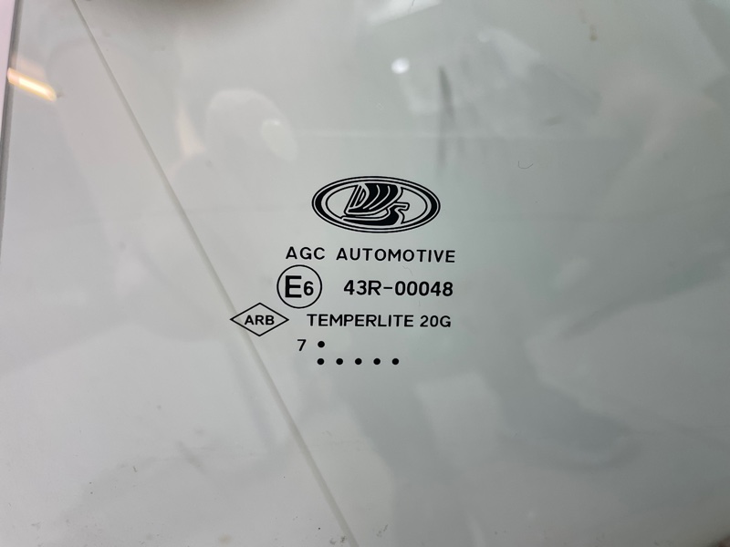 Стекло двери