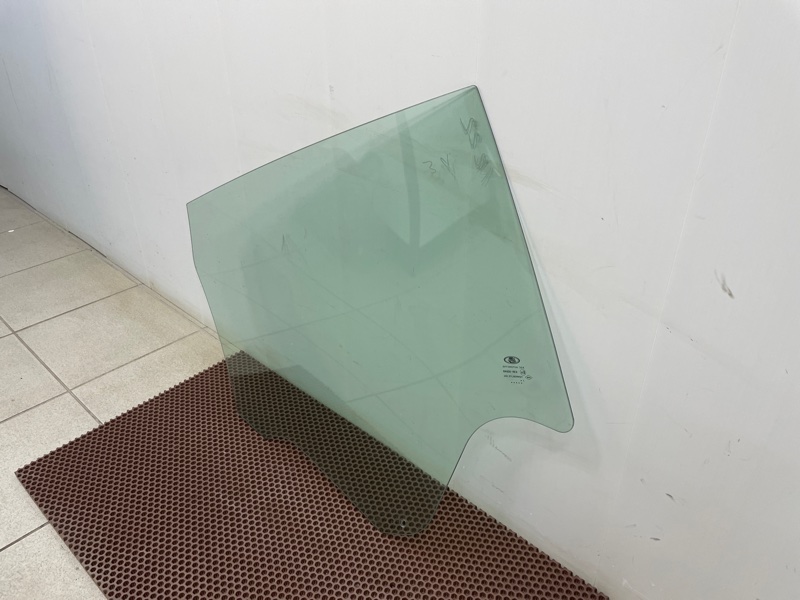 Стекло двери