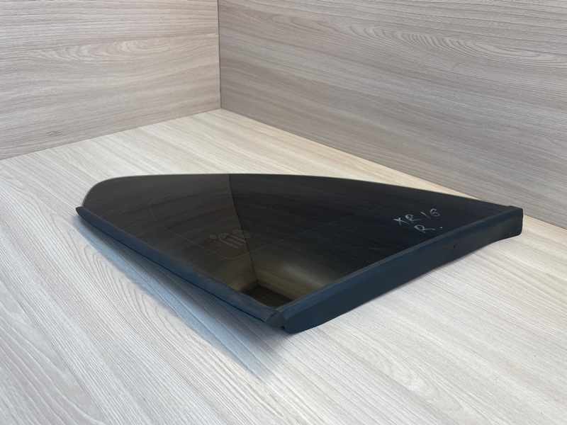 Форточка кузова