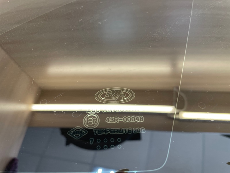 Форточка кузова