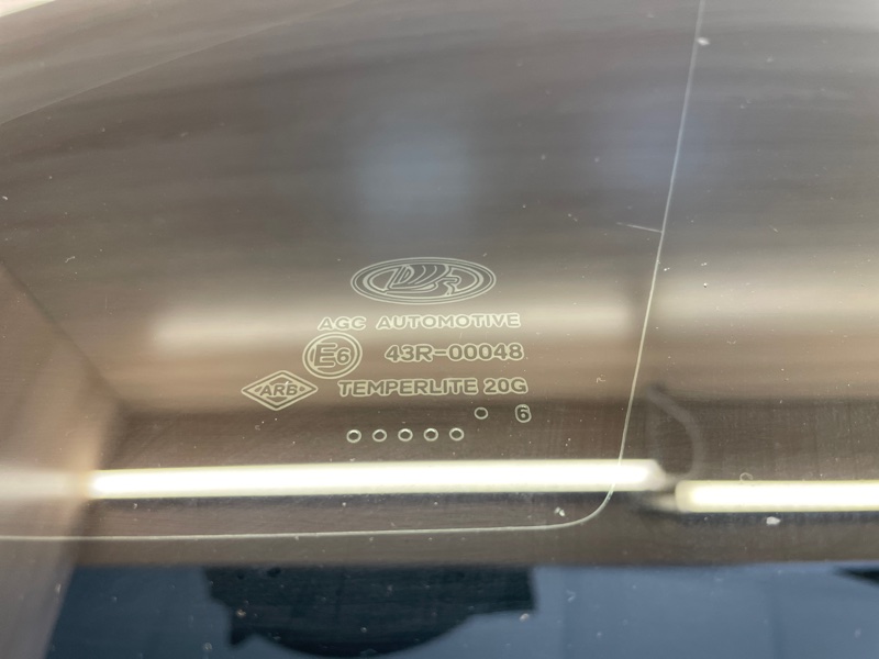 Форточка кузова