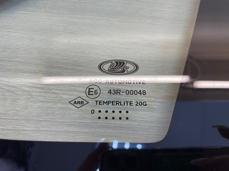 Форточка кузова