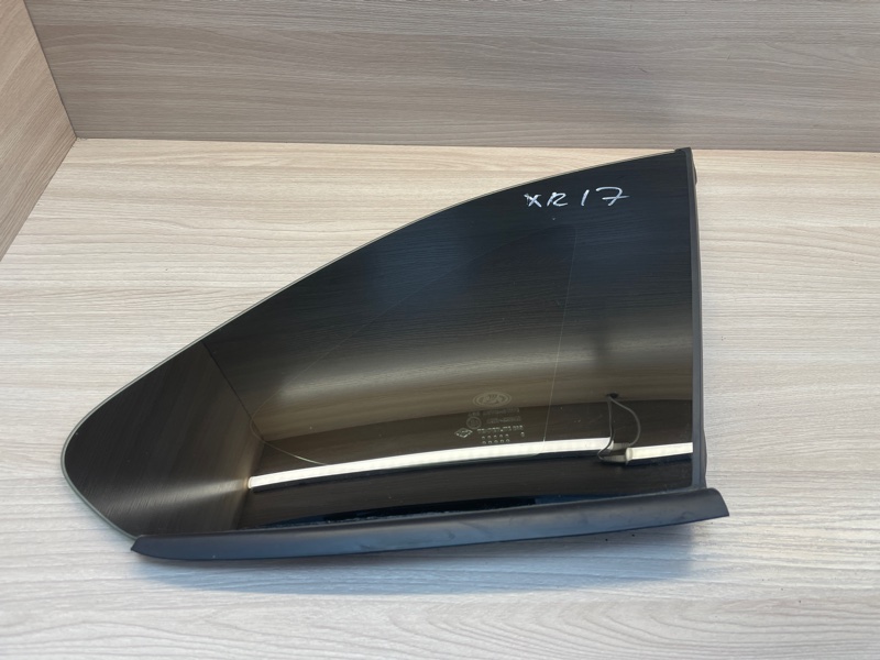 Форточка кузова