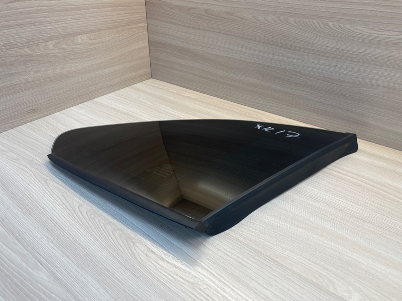 Форточка кузова