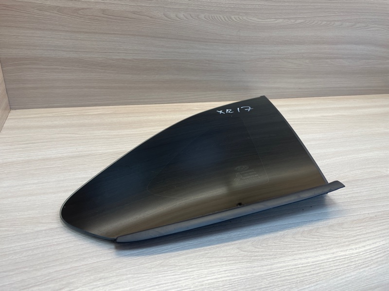 Форточка кузова