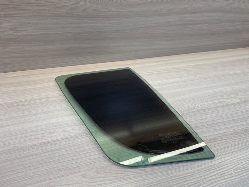 Форточка двери