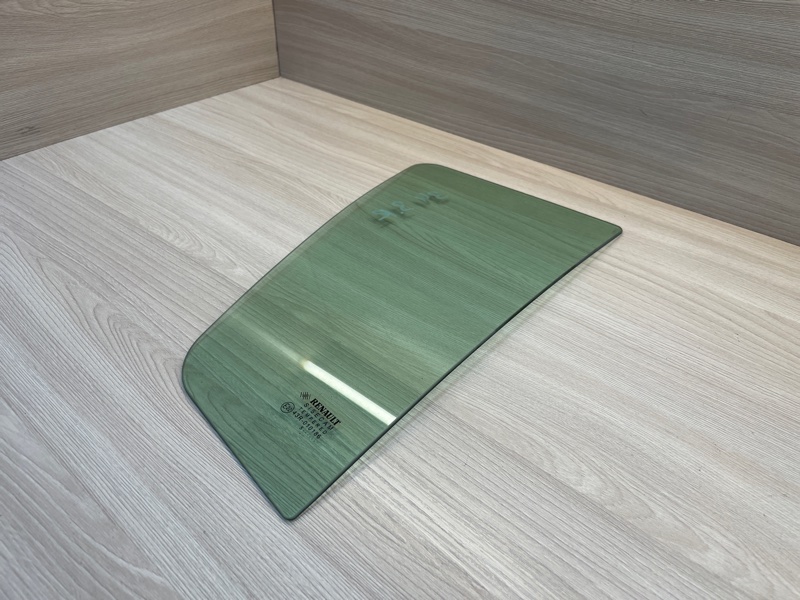 Форточка двери