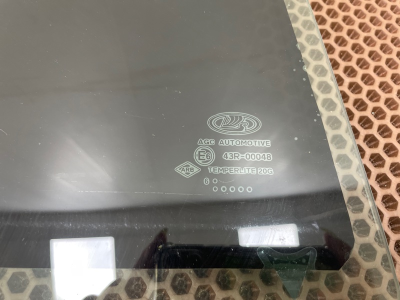 Стекло двери