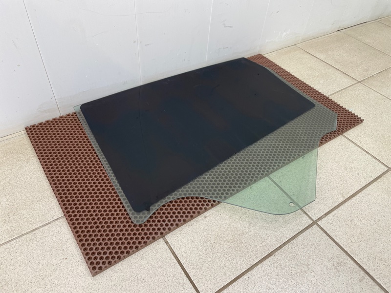 Стекло двери