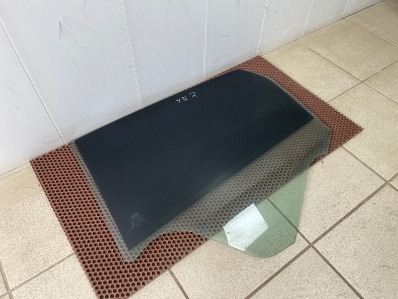 Стекло двери