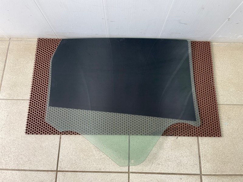 Стекло двери