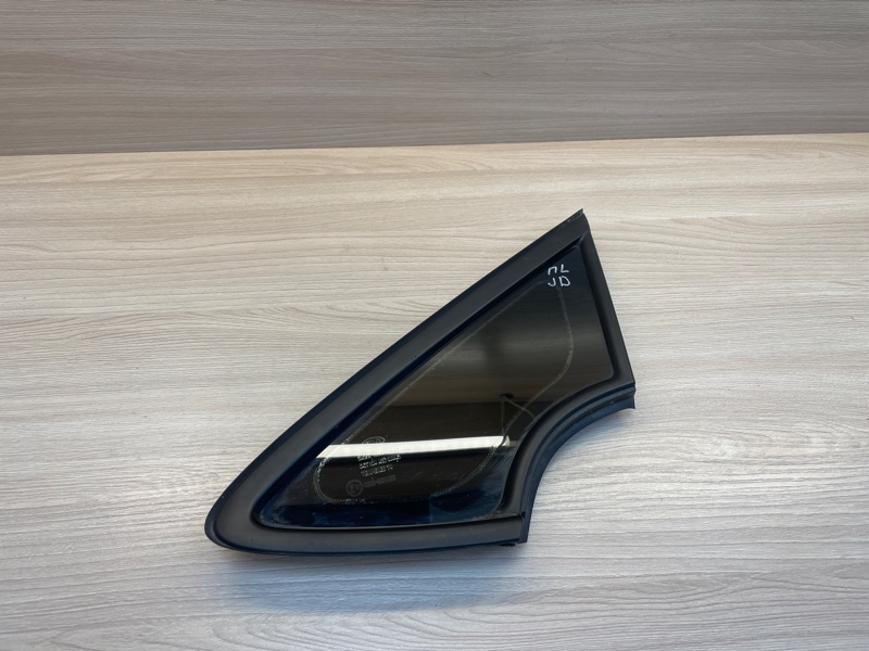 Форточка кузова