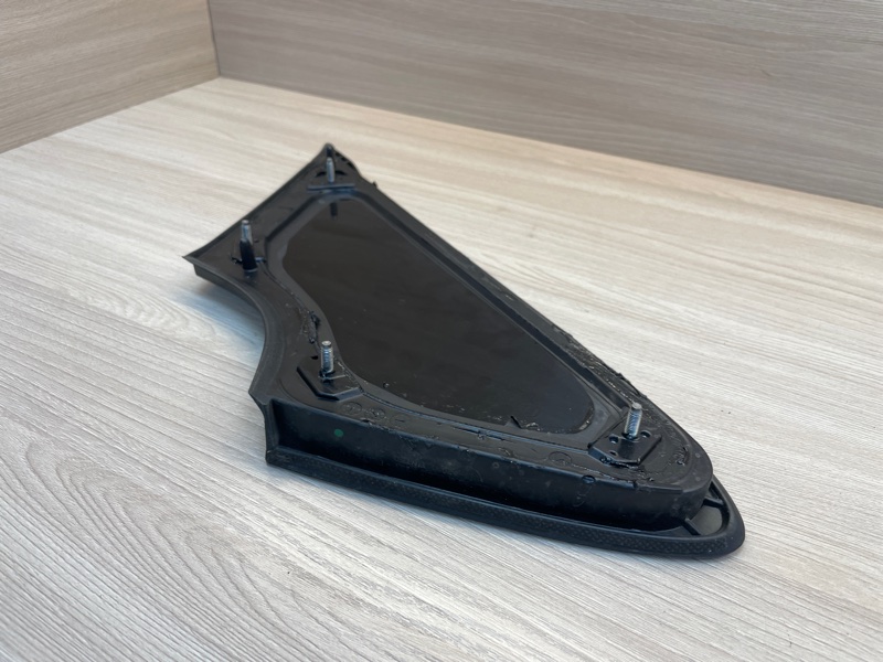 Форточка кузова