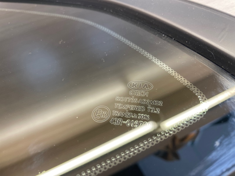 Форточка кузова