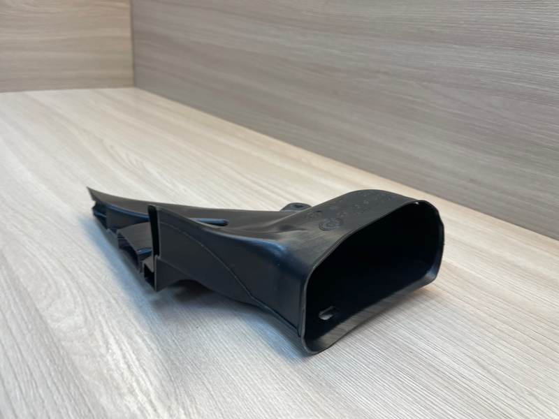 Воздуховод салона