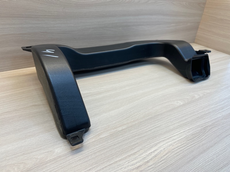 Воздуховод салона