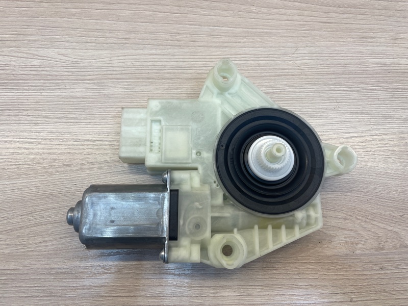 Мотор стеклоподъемника