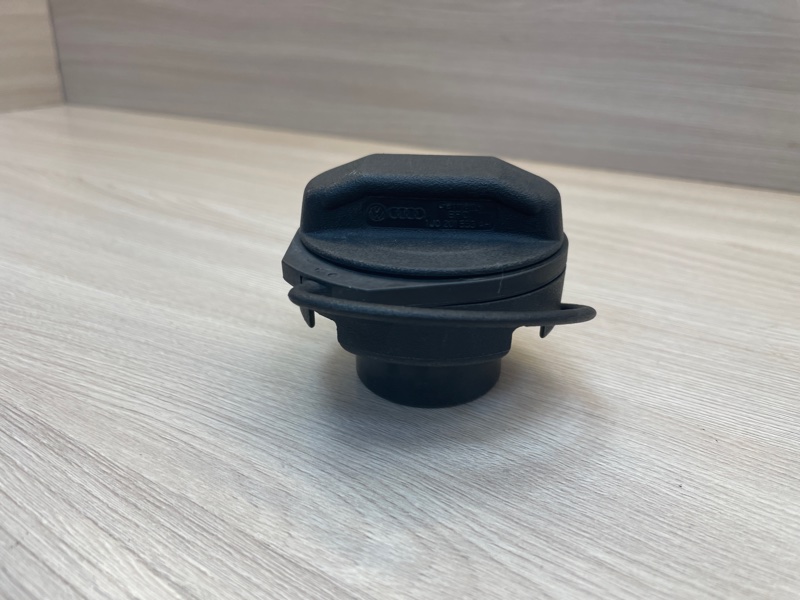 Крышка топливного бака