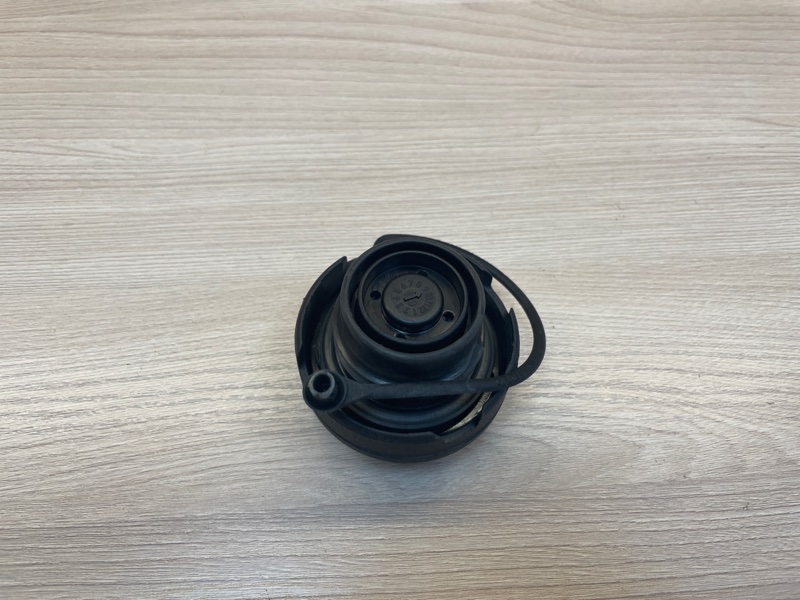 Крышка топливного бака