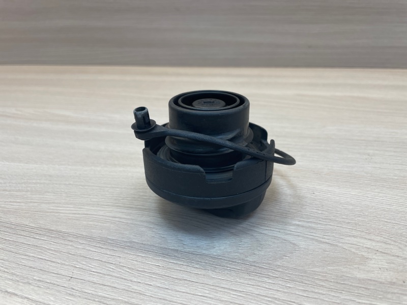 Крышка топливного бака