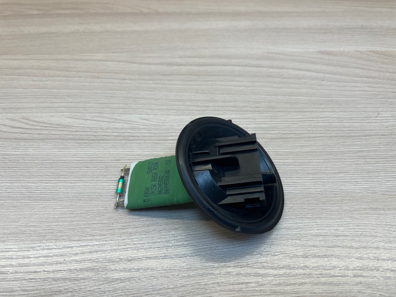 Резистор отопителя