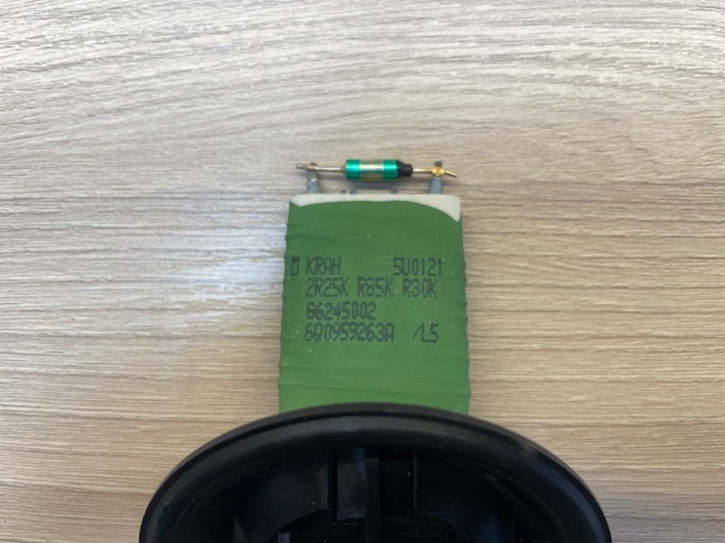 Резистор отопителя