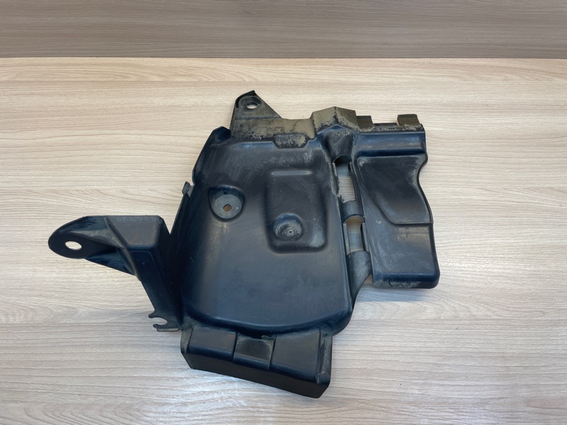 Пыльник двигателя