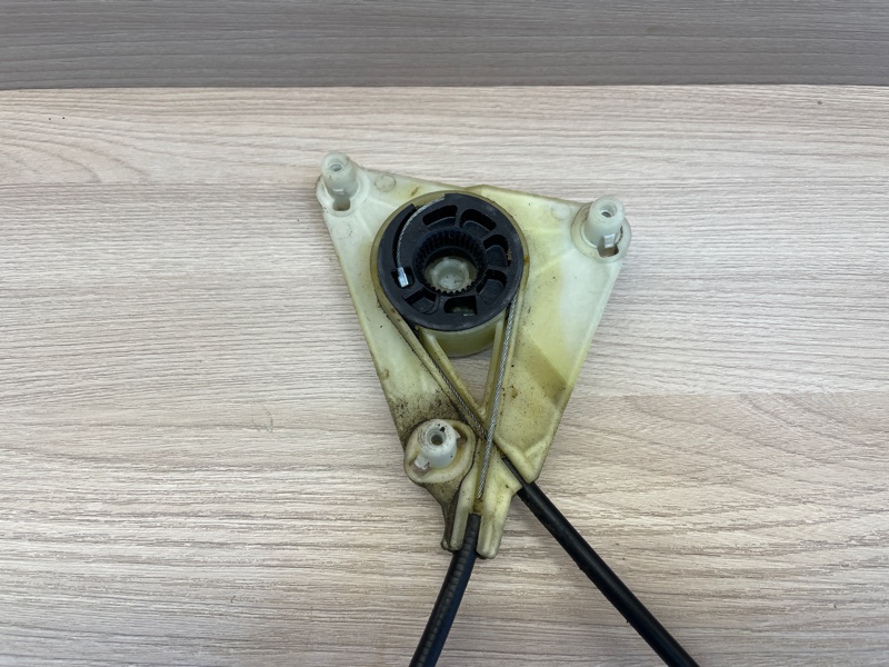 Трапеция     стеклоподъемника