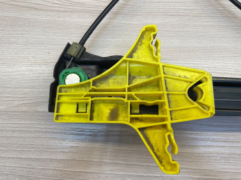 Трапеция     стеклоподъемника