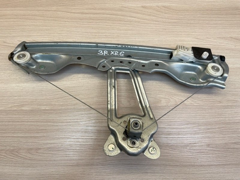 Стеклоподъемник    двери