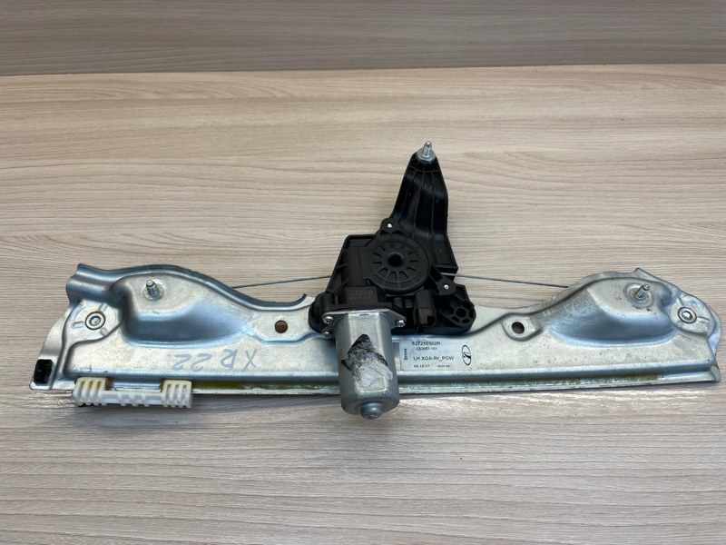 Стеклоподъемник    двери