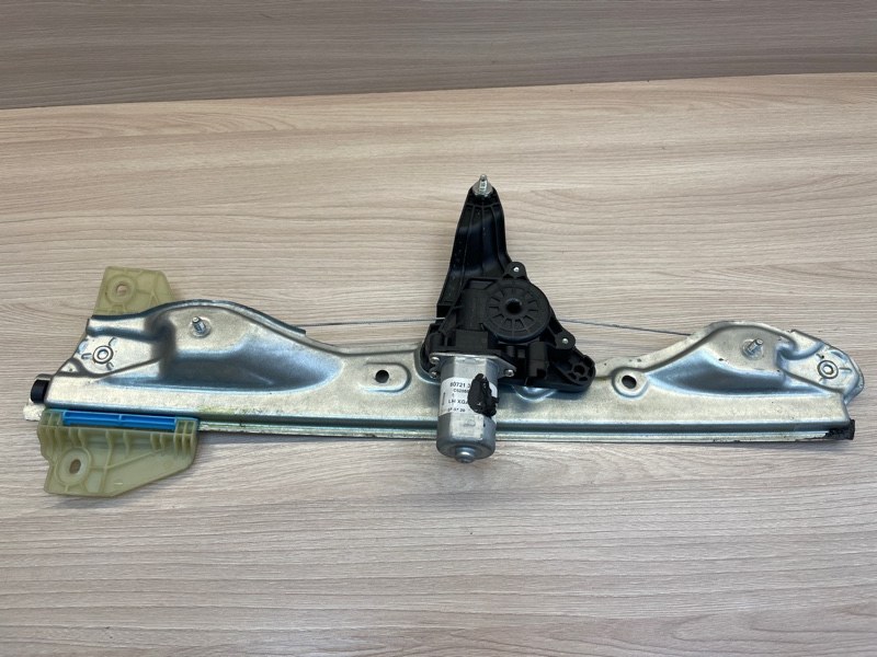 Стеклоподъемник    двери