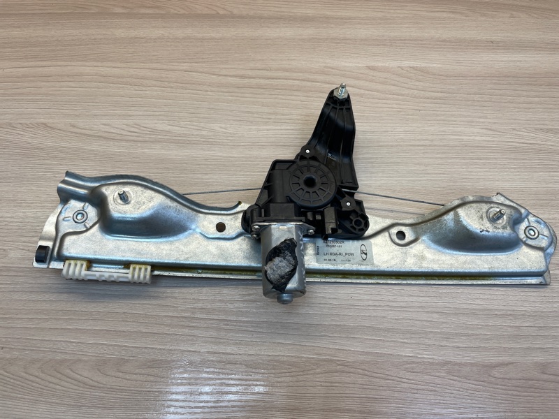 Стеклоподъемник    двери