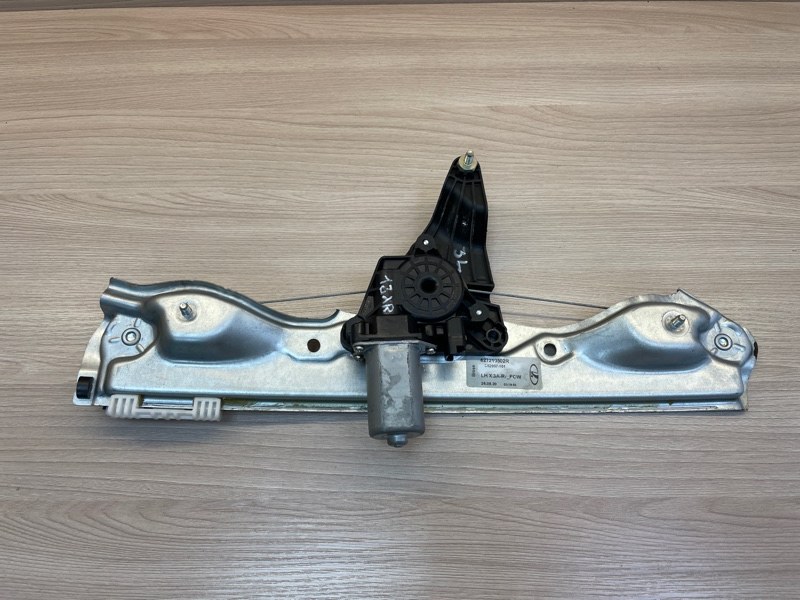 Стеклоподъемник    двери