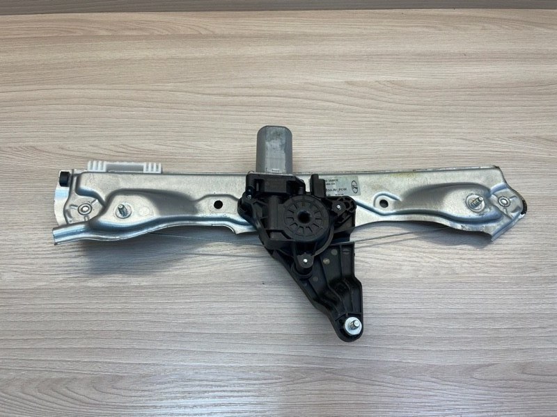 Стеклоподъемник    двери