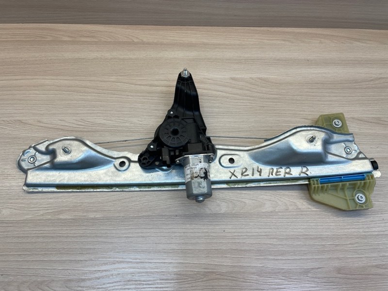 Стеклоподъемник    двери