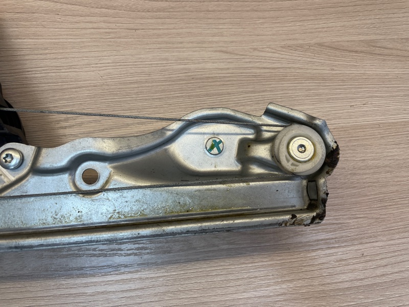 Стеклоподъемник    двери