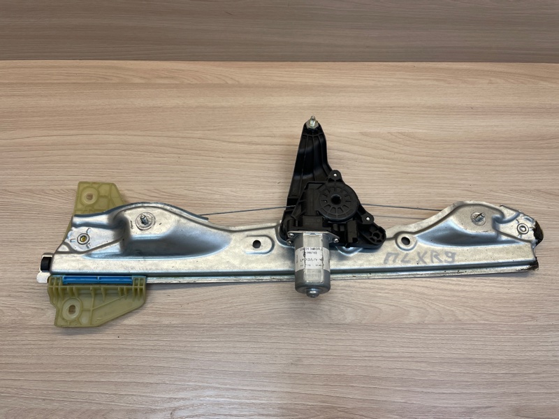 Стеклоподъемник    двери