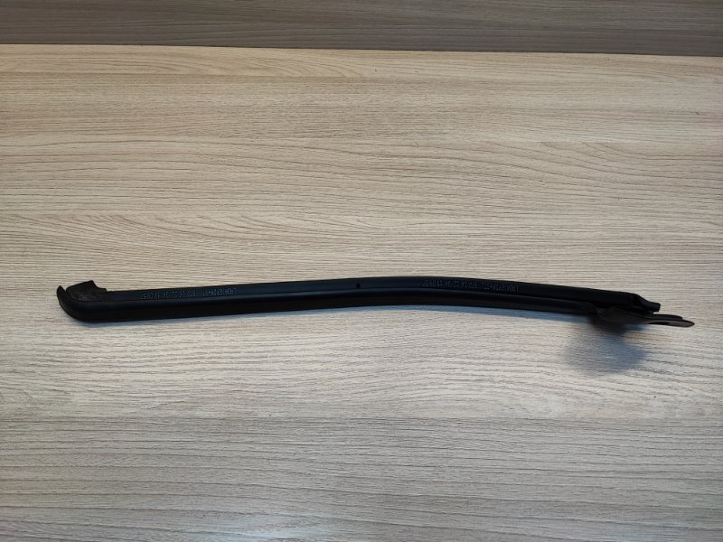 Уплотнитель двери